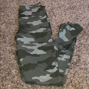 Camo leggings